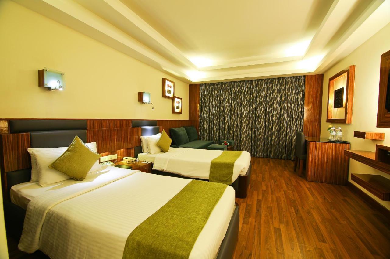โรงแรมโกคูแลม พาร์ค Kochi ภายนอก รูปภาพ
