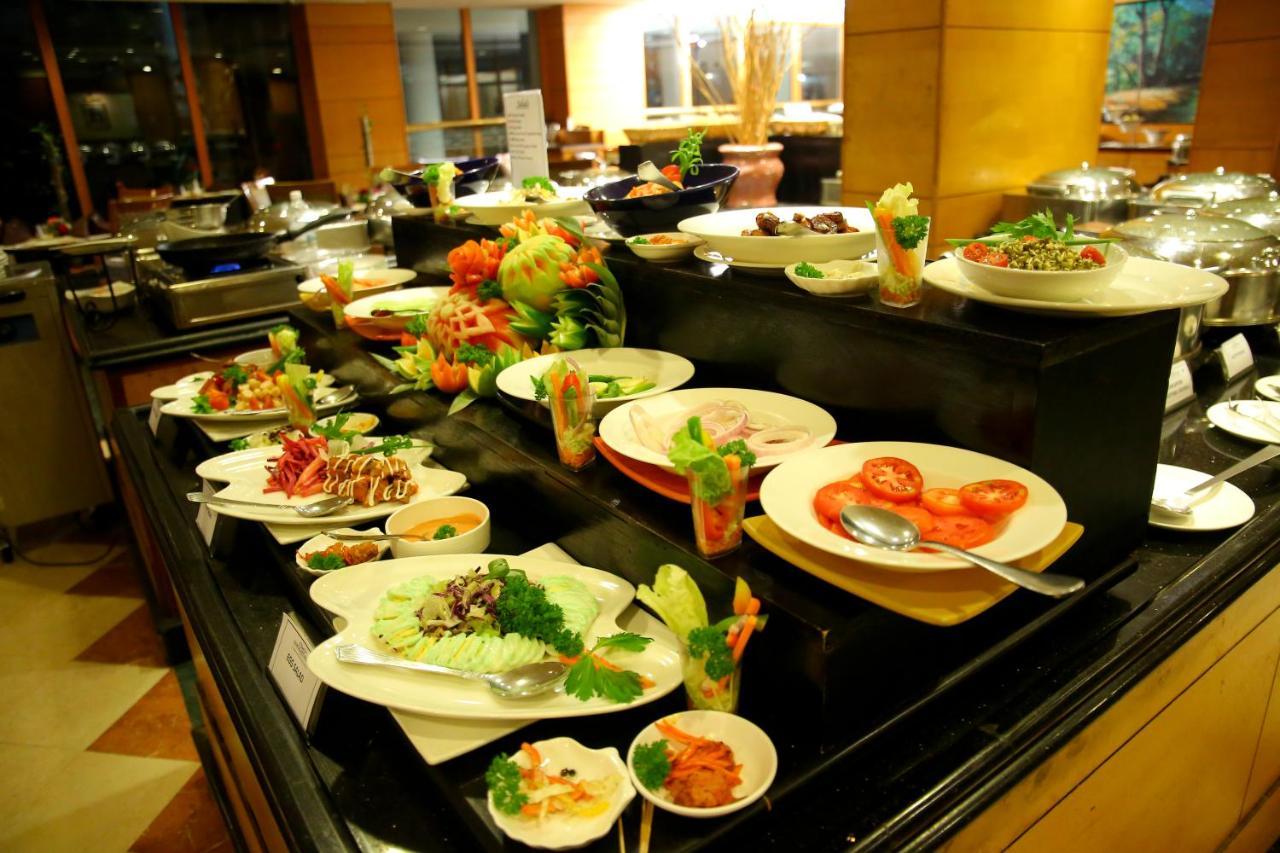 โรงแรมโกคูแลม พาร์ค Kochi ภายนอก รูปภาพ