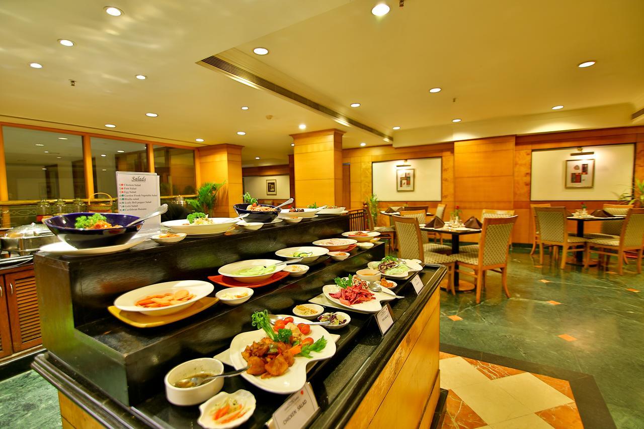 โรงแรมโกคูแลม พาร์ค Kochi ภายนอก รูปภาพ